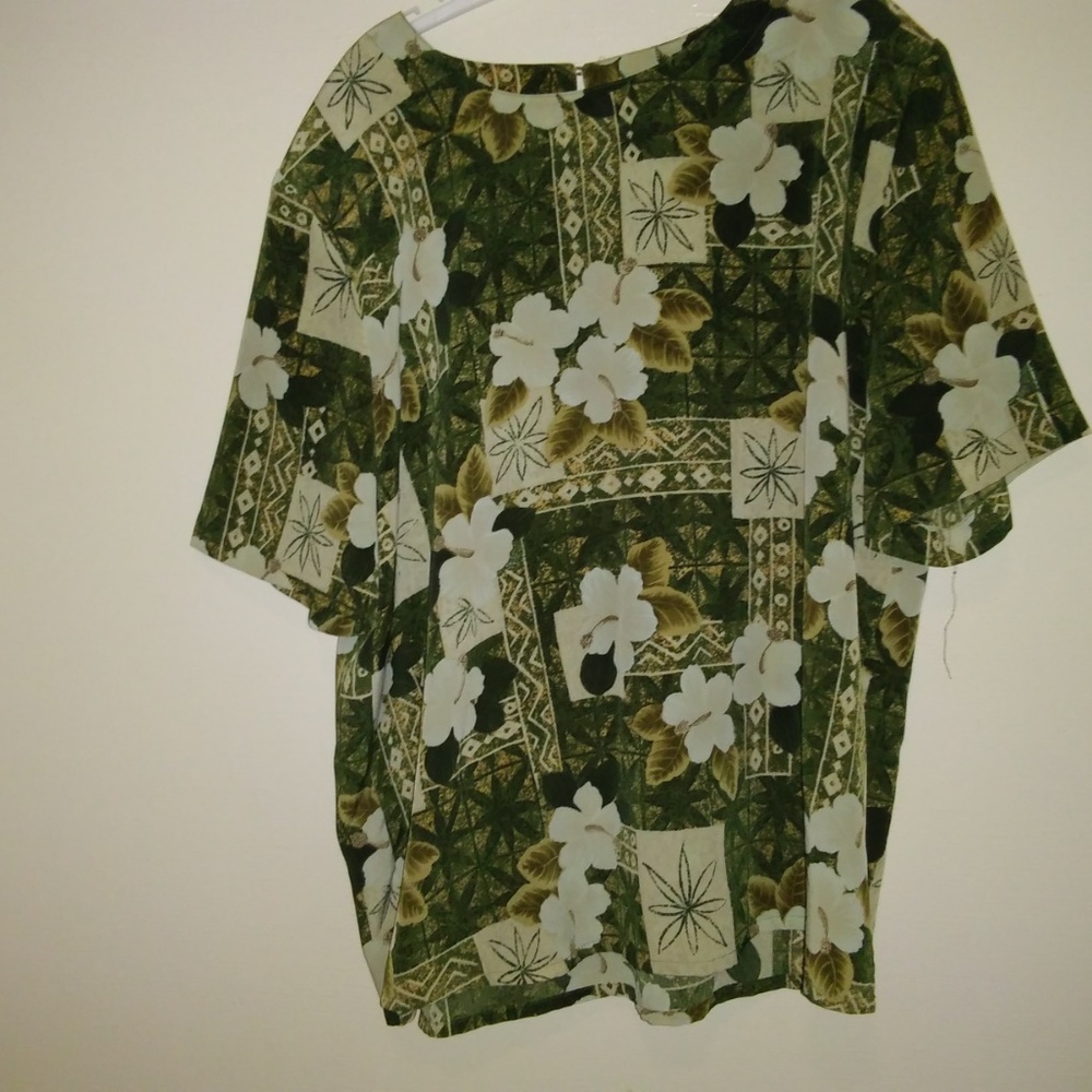 Green/white top in Women.